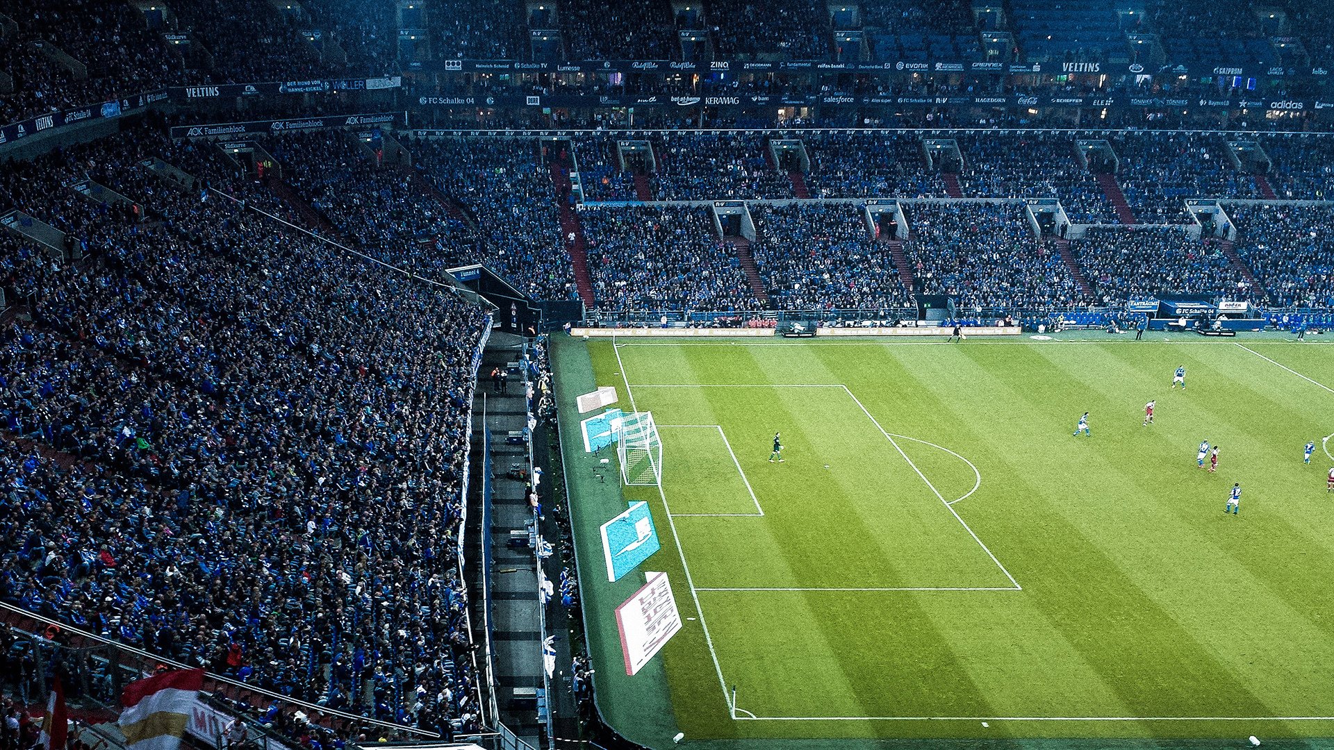 九游会-《堡垒之夜》“未来光影”季节盛典，创意极致！